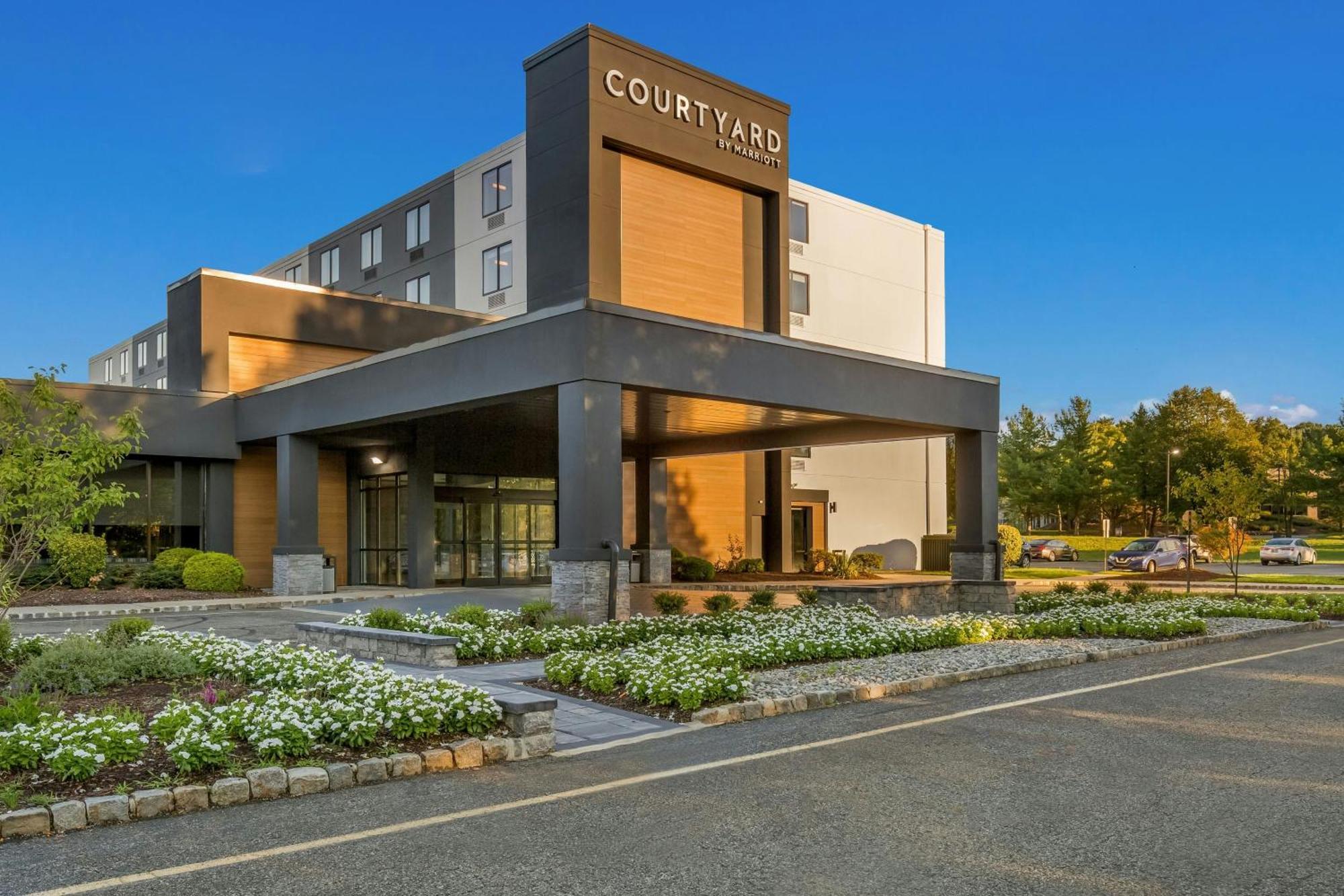 Courtyard Rockaway-Mount Arlington Hotell Exteriör bild